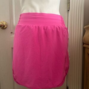 Lululemon Hotty Hot High-Rise Skirt Size 6 Sonic Pink